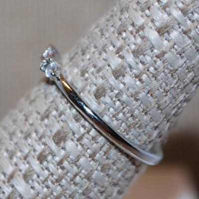 Size 8 Delicate Red Rectangle Stone Marked .925 Ring with Small Side Accents on a Silver Band (1.1g)