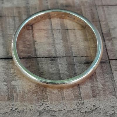 14k gold wedding band