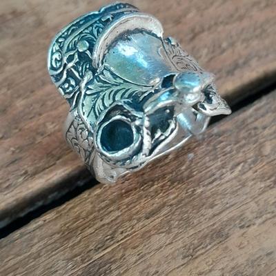 An astonishing Navajo Sterling silver saddle ring.