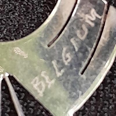 18K white gold scrap = 18k marked