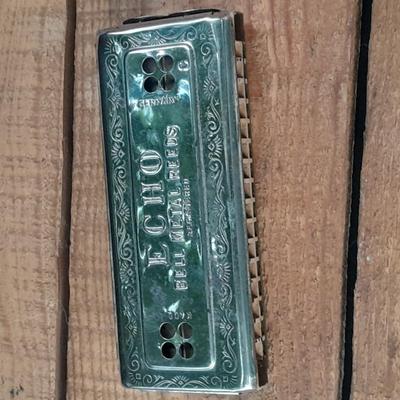 HARMONICA - HOHNER'S ECHO TREMELO - # 2-3 KEY OF C & G