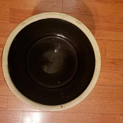 Antique 6-gallon crock