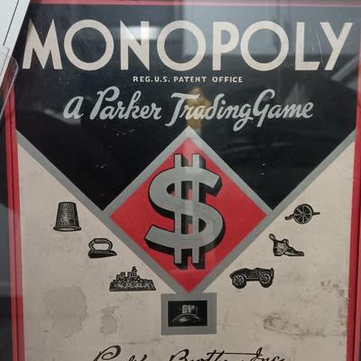 Unique Vintage Framed Monopoly game with pieces - 1935 - 1946 Parker Brothers