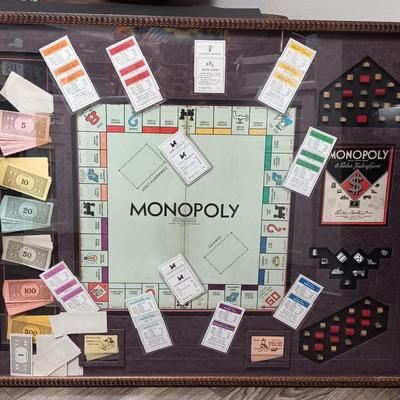 Unique Vintage Framed Monopoly game with pieces - 1935 - 1946 Parker Brothers