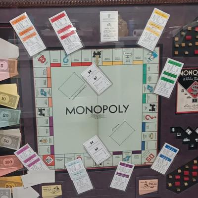 Unique Vintage Framed Monopoly game with pieces - 1935 - 1946 Parker Brothers