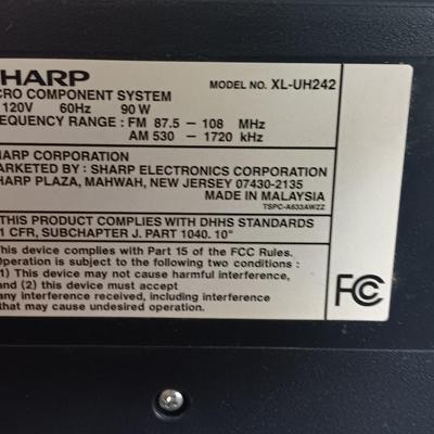 Nice Sharp Micro Component Stereo System Model XL-UH242 with remote control