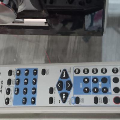 Nice Sharp Micro Component Stereo System Model XL-UH242 with remote control
