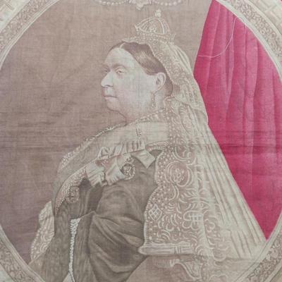 RARE SILK SCARF QUEEN VICTORIA BY COSMANOS
