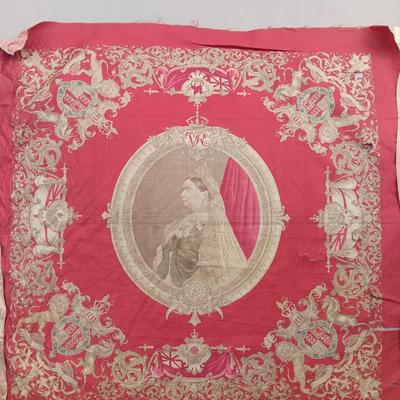 RARE SILK SCARF QUEEN VICTORIA BY COSMANOS
