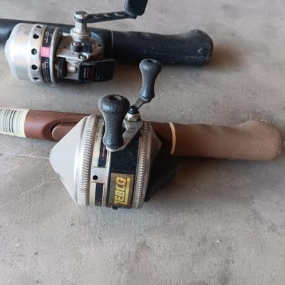 FISHING POLES W/REELS, TACKLE AND THERMOS COOLER