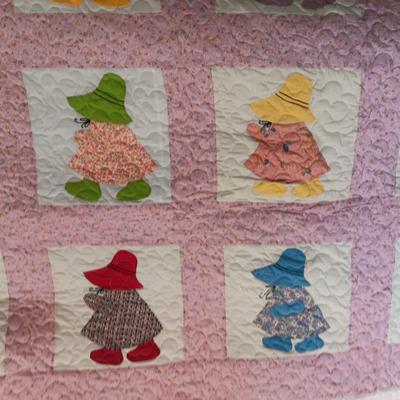 HANDMADE "SUNBONNET SUE" QUILT