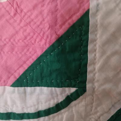 HAND STITCHED "CAROLINA LILY" QUILT