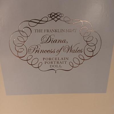DIANA PRINCESS OF WALES PORCELAIN PORTRAIT DOLL