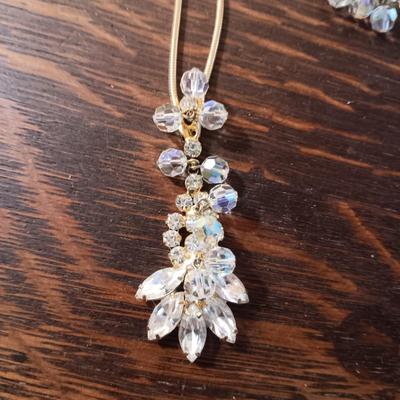 CRYSTAL NECKLACE AND EARRINGS