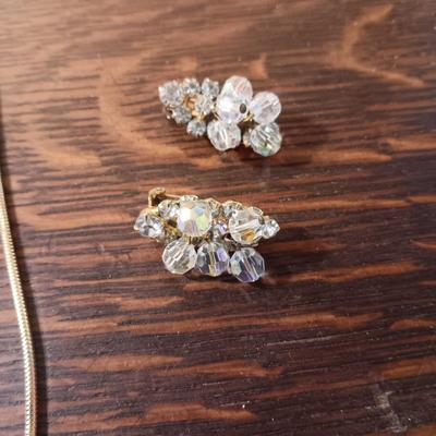 CRYSTAL NECKLACE AND EARRINGS