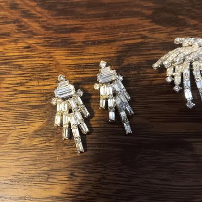 RHINESTONE BROOCH AND CLIP ON EARRINGS