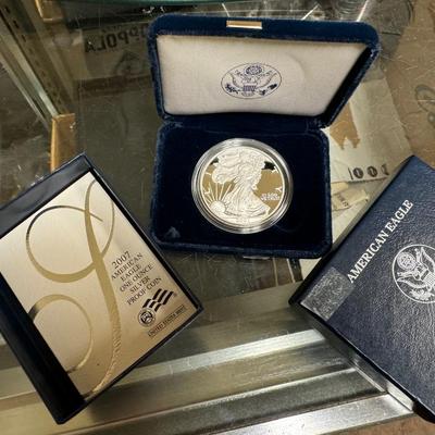2007 AMERICAN EAGLE 1 Oz silver box and papers