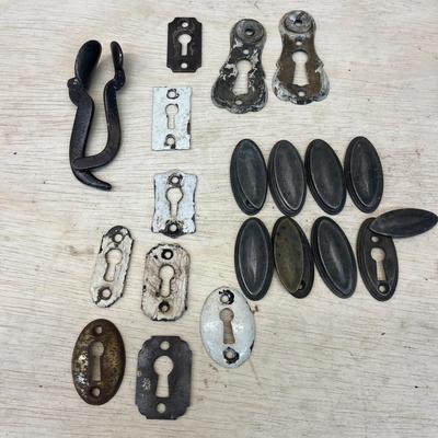 Vintage Porcelain Door Knobs, Keyhole Cover Escutcheons & More (WS-MG)