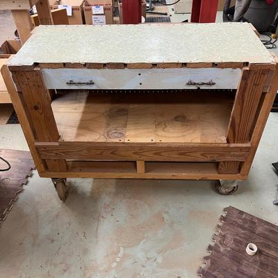 Rolling Wooden Work Bench (WS-MG)