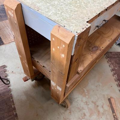 Rolling Wooden Work Bench (WS-MG)
