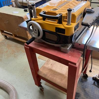 Dewalt Planer & Rolling Wooden Stand (WS-MG)