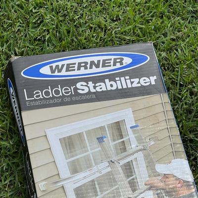 WERNER ~ Duo (2) ~ 27’ Aluminum Extension Ladder With Ladder Stabilizer