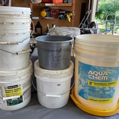Empty storage buckets