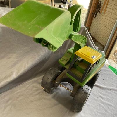 Plastic JD tractor