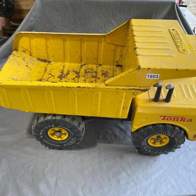 Tonya dump truck