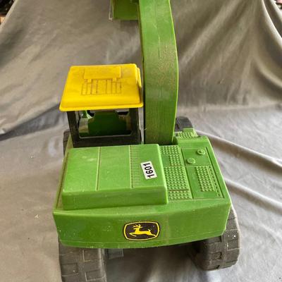 JD plastic skid loader/excavator