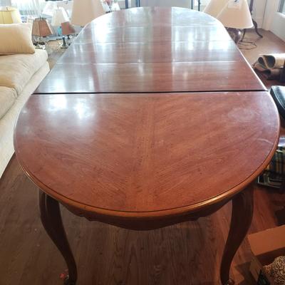 Henredon Three Leaf Dining Table (LR-KD)