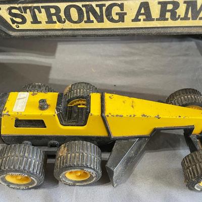 Metal grader/Tonka strong arm