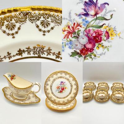 PARAGON ~ Gorgeous ~ Fine Bone China ~ 4 Piece Service For 6 ~*Read Details