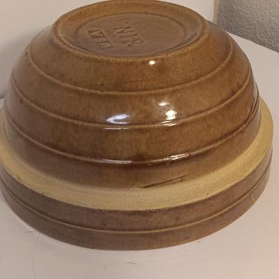 Vintage Ceramic Stoneware USA Pottery 8in Glazed Serving Bowl with Sprig Mango wood cutting board