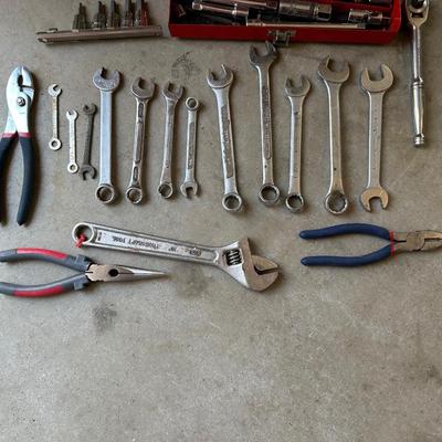MASTER MECHANICS SOCKETS, COMBO WRENCHES, PLIERS AND MORE