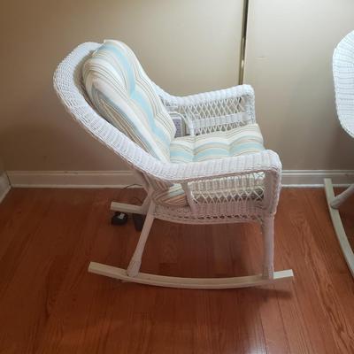 Wicker Rocking Chair (2 of 2)