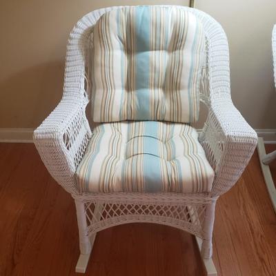 Wicker Rocking Chair (2 of 2)