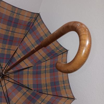 Vintage NEYRAT PEYRONIE Parasol Parapliie De France Umbrella in Immaculate condition!