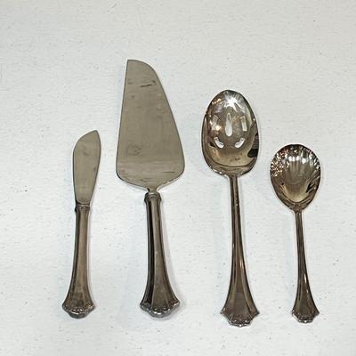 REED & BARTON ~ French Chippendale ~ 5 Piece Service For 10 ~ 4 Serving Pieces