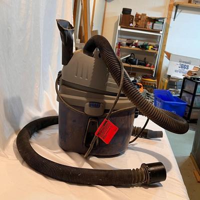 Two Shop Vacs (6 gallon + 2.5 gallon) and More (G-DZ)