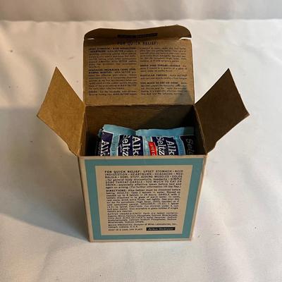Vintage Pepsi Crates, Tins, Pins and More (LR-DZ)