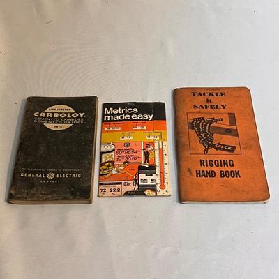 Vintage Pepsi Crates, Tins, Pins and More (LR-DZ)