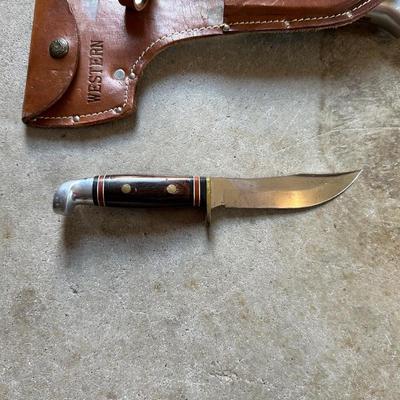 WESTERN W66 FIXED BLADE KNIFE AND WESTERN HATCHET WITH LEATHER SHEATH FOR BOTH