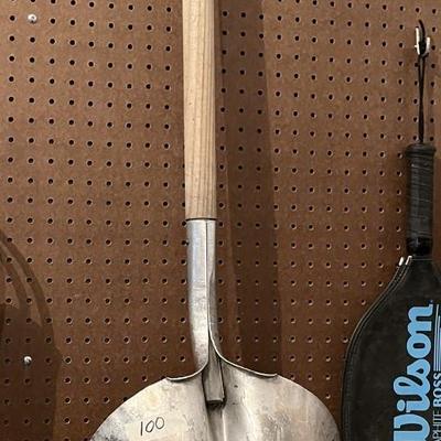 Aluminum Scoop Shovel / Wood Handle