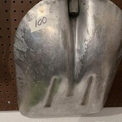 Aluminum Scoop Shovel / Wood Handle