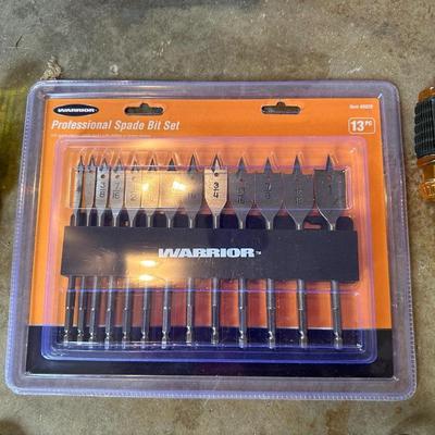 SPADE BIT SET, SCREWDRIVERS, COMBINATION WRENCHES