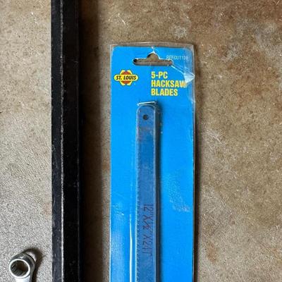 SCREW EXTRACTOR SET, DEEP WELL SOCKETS, WRENCHES