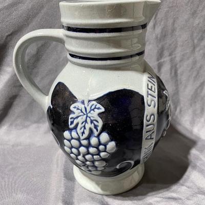 Trink Aus Stein wine pitcher