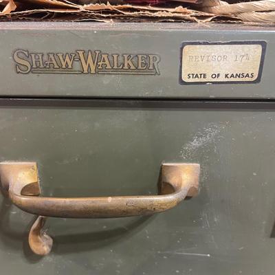 Metal storage cabinet