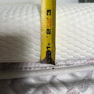 King Tempur-Pedic TEMPUR-Adapt Topper 3" + Fieldcrest Mattress Pillow Topper